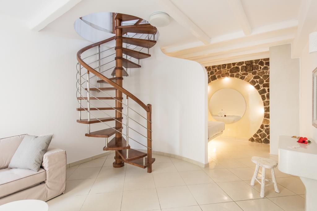 Secret Earth Villas - Santorini Kamári Kültér fotó